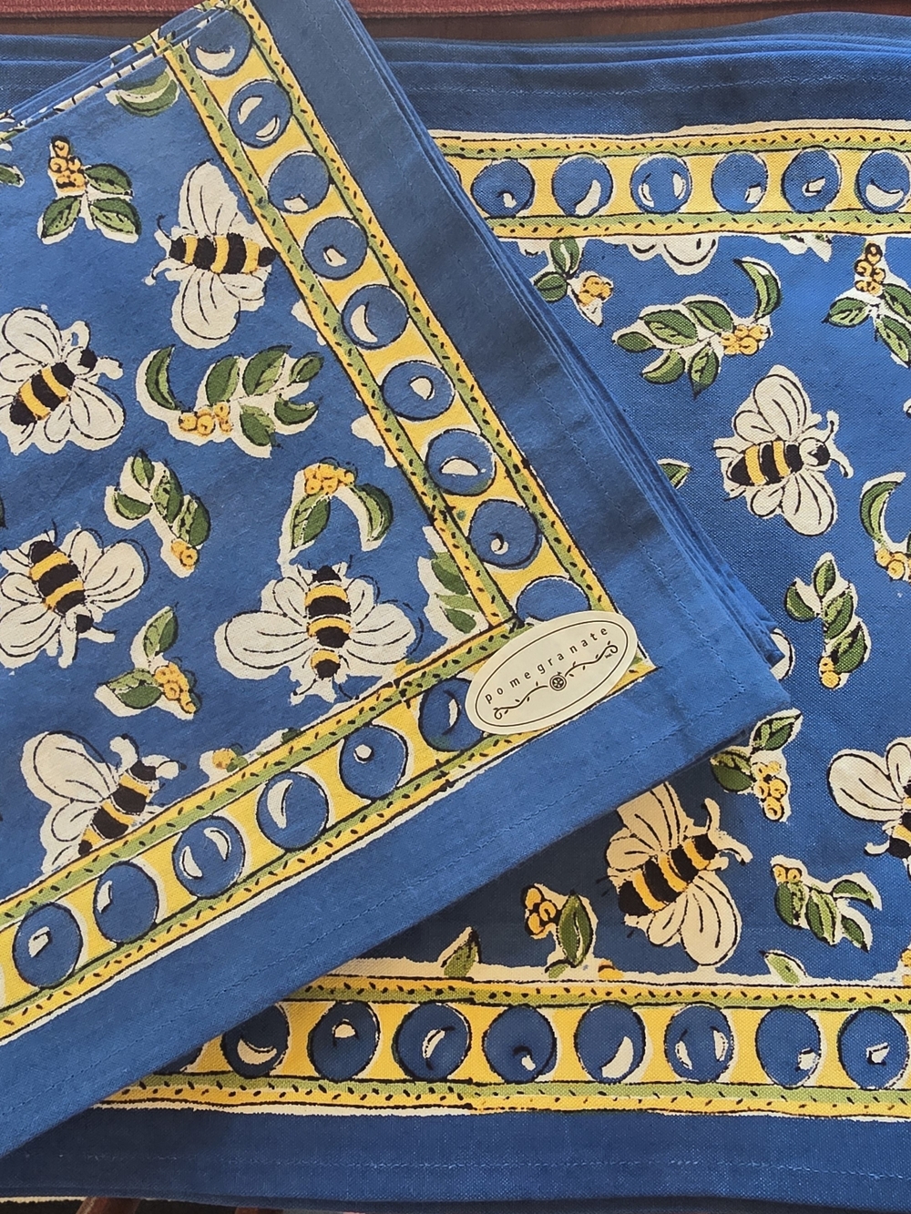 NWT Pomegranate Blue & Yellow Bee Napkins Set Of 6